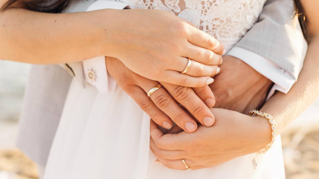 Little things that can make or break your wedding photos